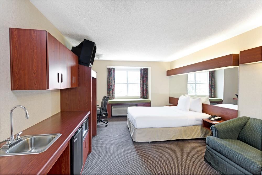Microtel Inn & Suites By Wyndham Perimeter Center Sandy Springs Extérieur photo